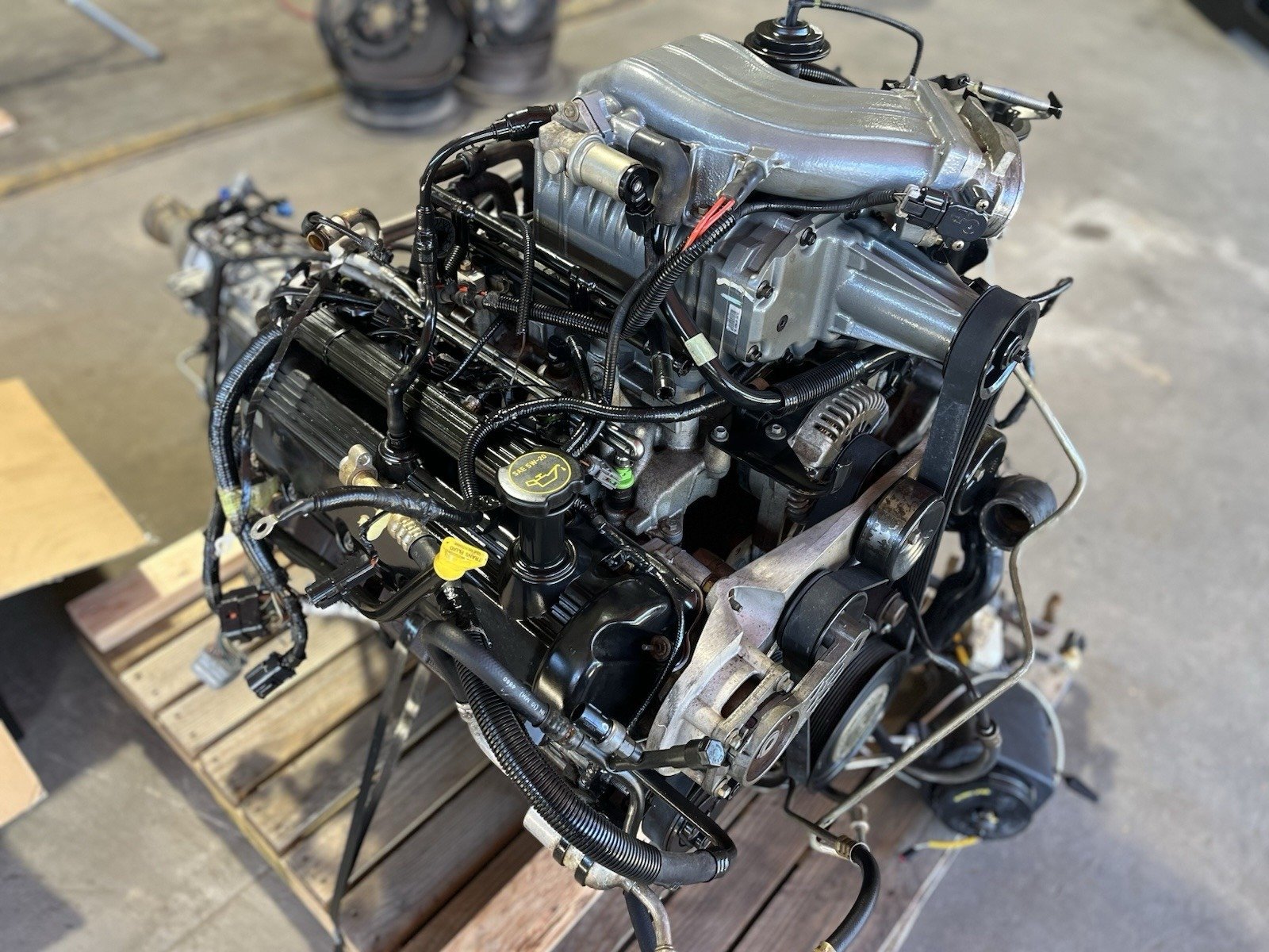 2002 Ford F-150 Harley Davidson Engine Assembly – Complete OEM Engine & Component Package - Image 7