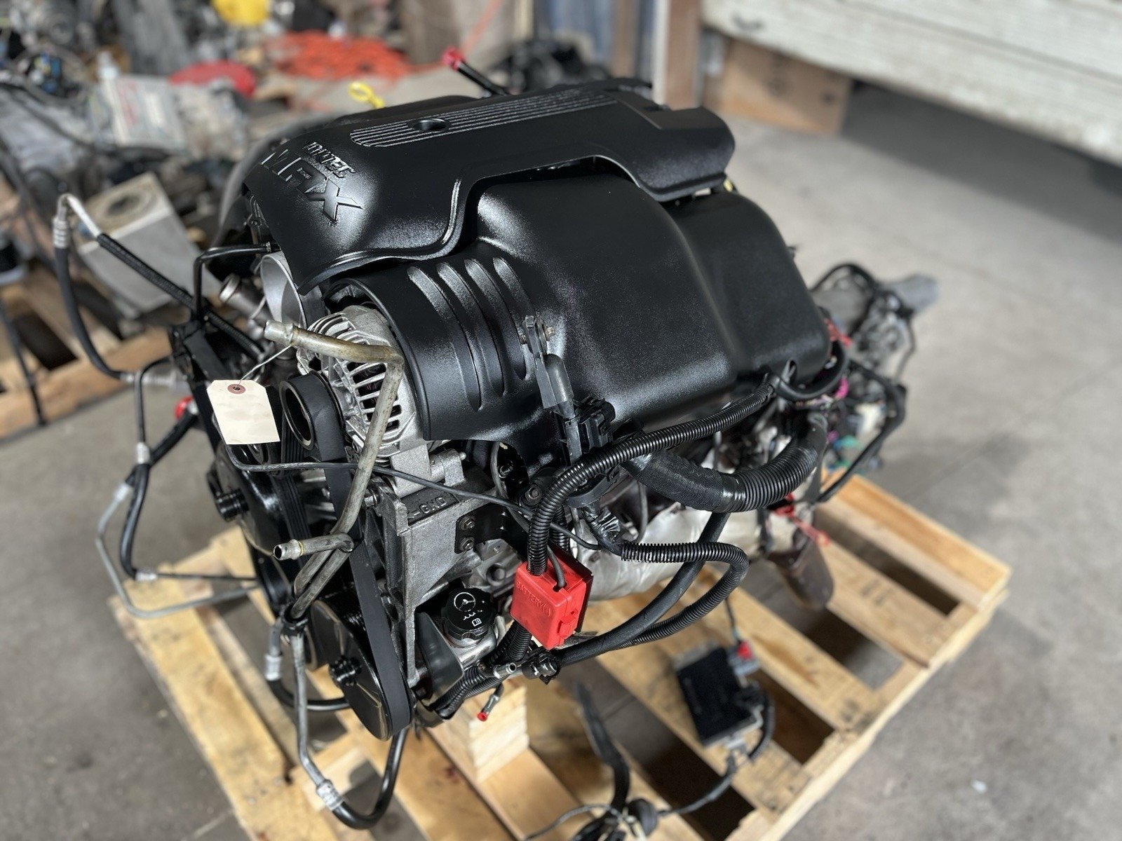 2006 Cadillac Escalade 6.0L LQ9 Engine & 4L65 Transmission Pullout – Complete OEM Drivetrain - Image 3