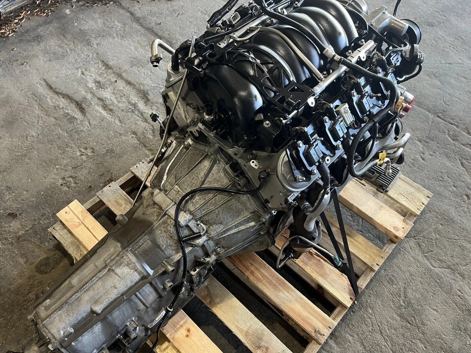 2010 Chevrolet Camaro 6.2L L99 Engine & 6L80E Transmission Pullout – OEM Camaro SS Drivetrain - Image 4