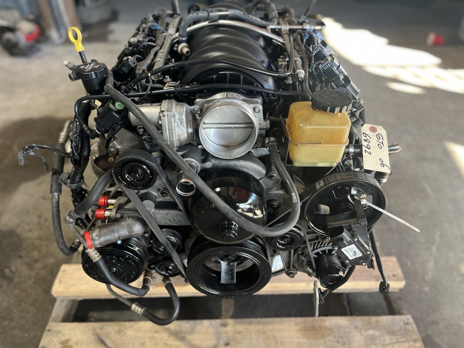 2006 Pontiac GTO 6.0L LS2 Engine & 4L65E Transmission Pullout – Complete OEM Drivetrain - Image 7