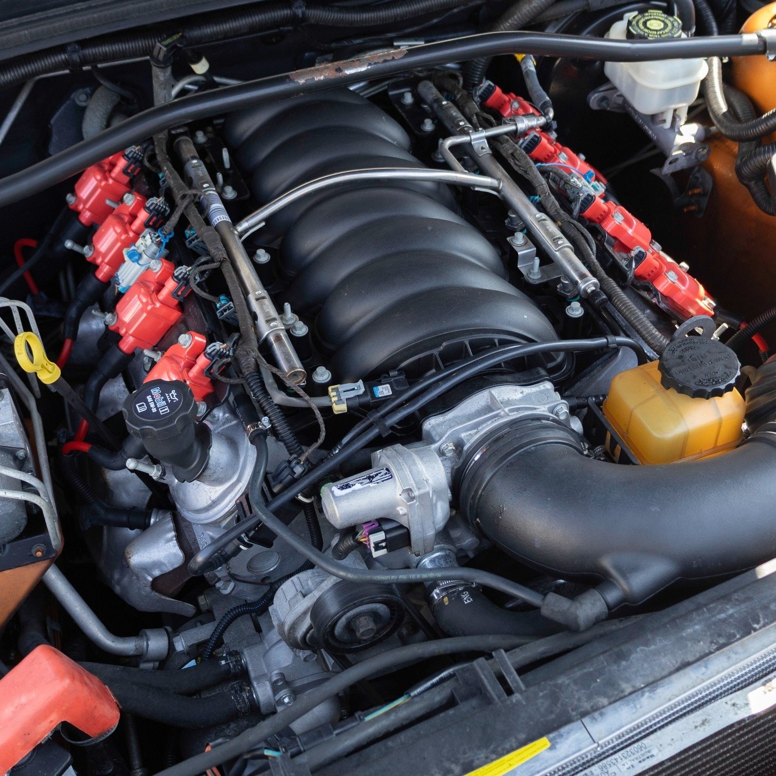2006 Pontiac GTO – 6.0L LS2 Engine & 4L65E 4-Speed Automatic Transmission Pullout - Image 3