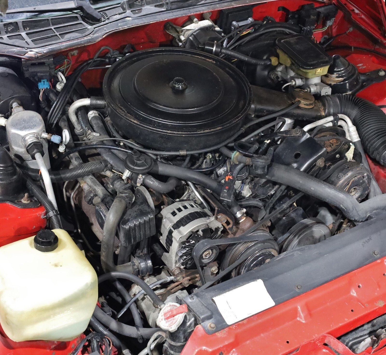 1987 Pontiac Firebird Trans Am – 5.0L 305 Carb SBC Engine & 700R4 4-Speed Automatic Transmission Pullout - Image 4