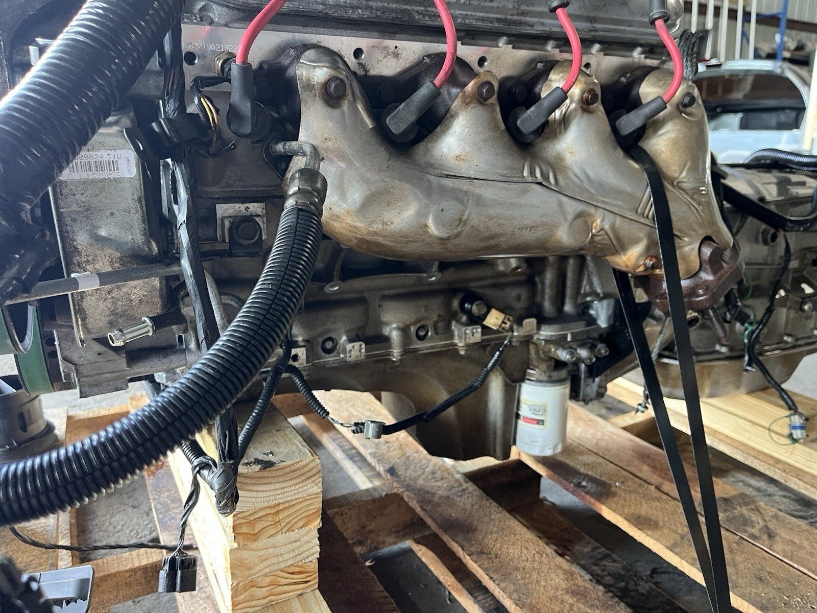 2008 Cadillac Escalade – 6.2L L92 Engine & 2WD 6L80E Transmission Pullout - Image 6