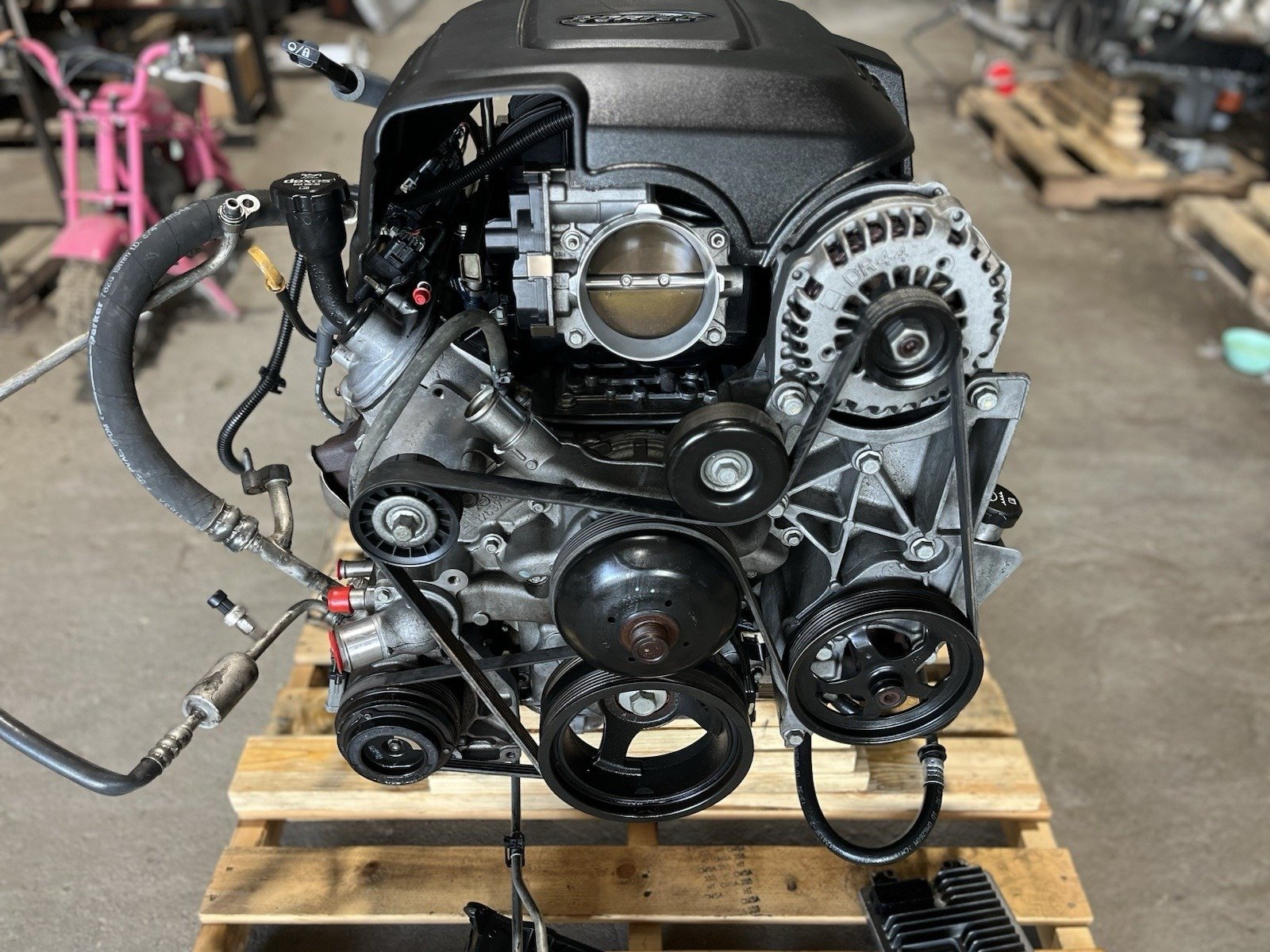 2013 GMC Yukon Denali – 6.2L L94 Engine & 2WD 6L80E Transmission Pullout - Image 5