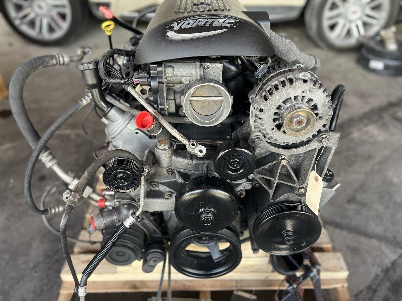 2004 Chevy Suburban 5.3L LM7 Engine - Complete V8 and 4L60E 2WD Transmission Pullout Kit.