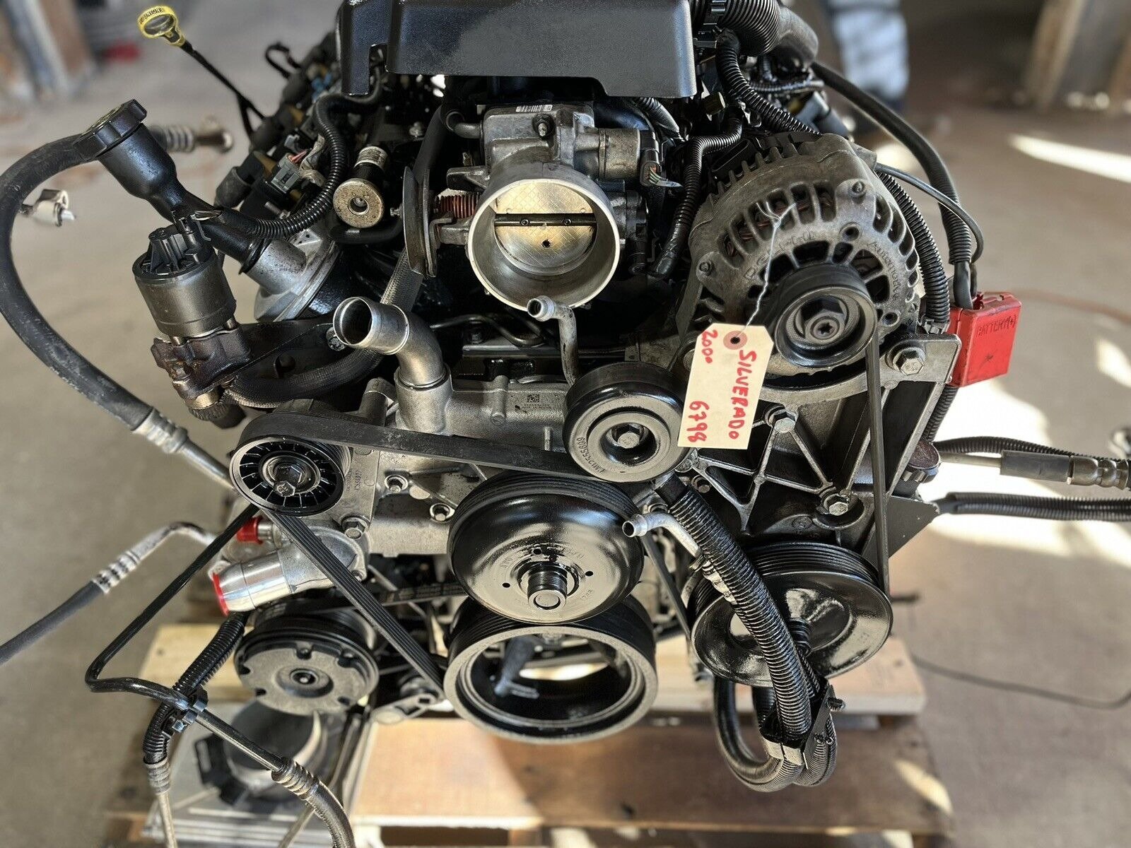 2000 Chevrolet Silverado 2500 – 6.0L LQ4 Engine & 4L80E 4×4 Automatic Transmission Pullout - Image 6
