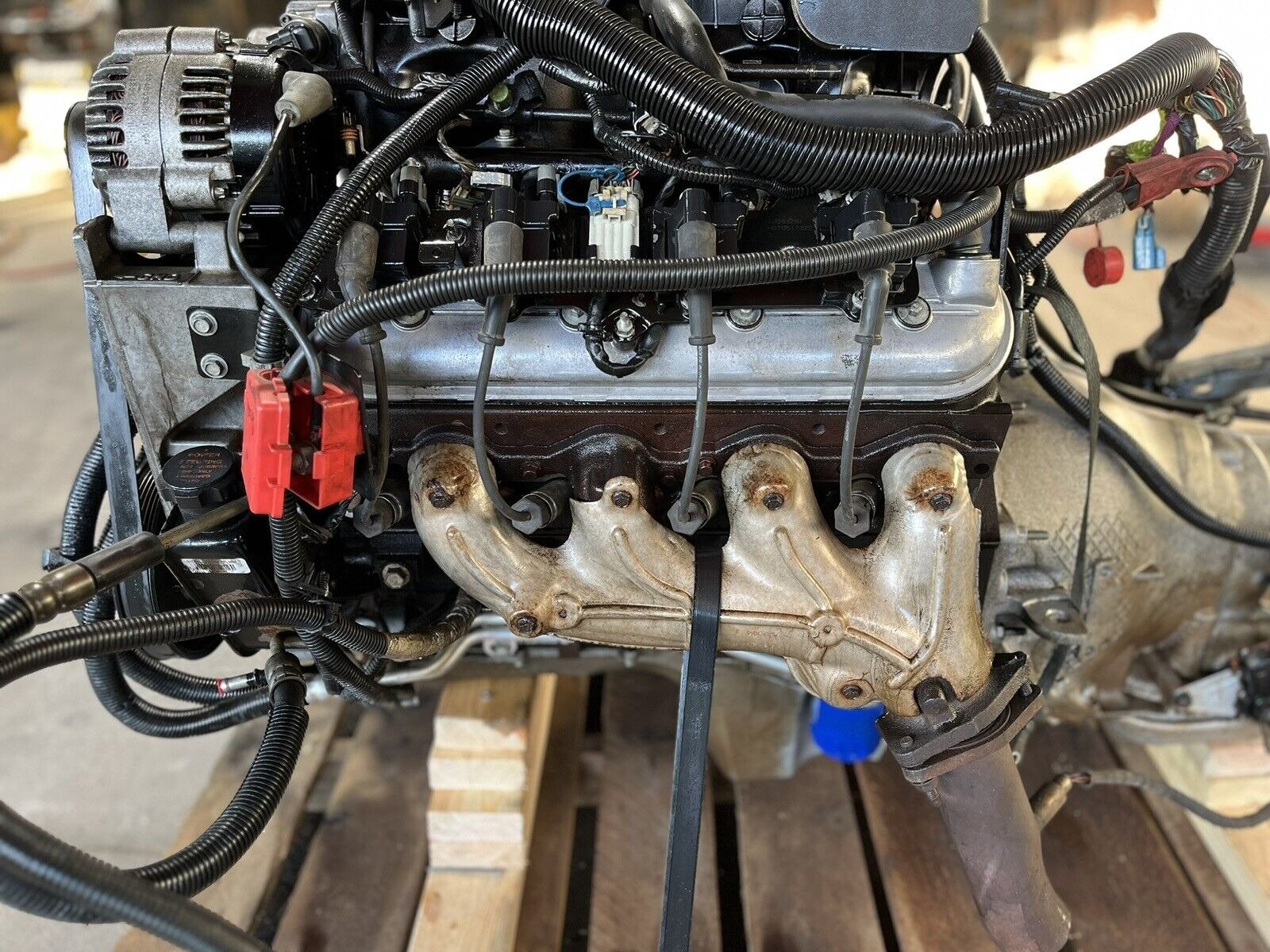2000 Chevrolet Silverado 2500 – 6.0L LQ4 Engine & 4L80E 4×4 Automatic Transmission Pullout - Image 8