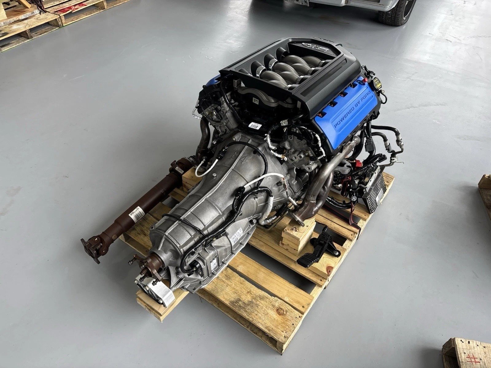 2014 Ford Mustang GT – 5.0L Coyote Engine & 6R80 6-Speed Automatic Transmission Pullout - Image 2