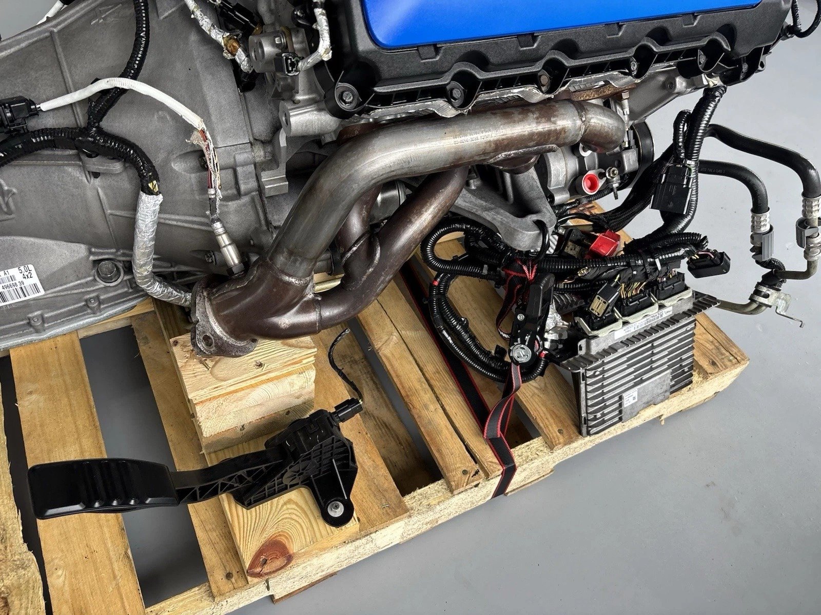 2014 Ford Mustang GT – 5.0L Coyote Engine & 6R80 6-Speed Automatic Transmission Pullout - Image 4